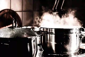 Lire la suite à propos de l’article Comment nettoyer les casseroles : traces de calcaire