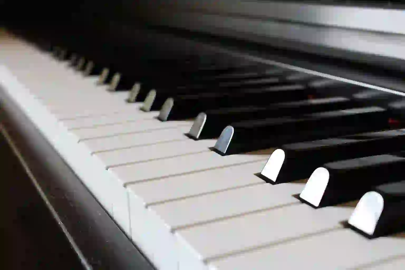 You are currently viewing Comment nettoyer les touches d’un piano
