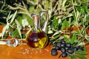 Lire la suite à propos de l’article Comment enlever nettoyer une tache d’huile d’olive
